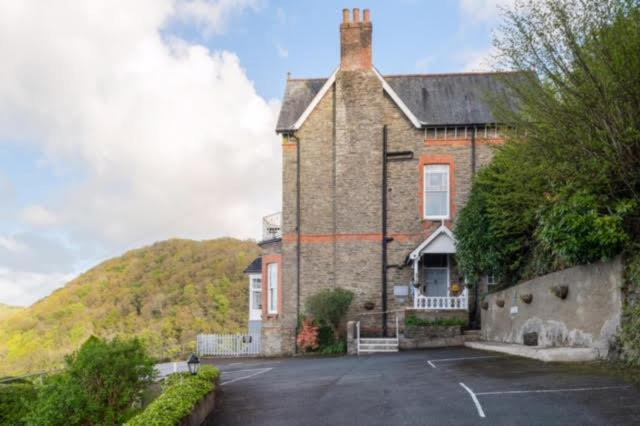 Highcliffe House Bed & Breakfast Линтън Екстериор снимка