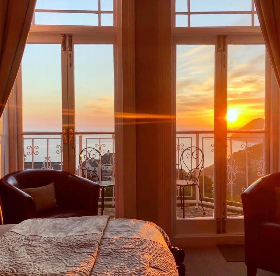 Highcliffe House Bed & Breakfast Линтън Екстериор снимка