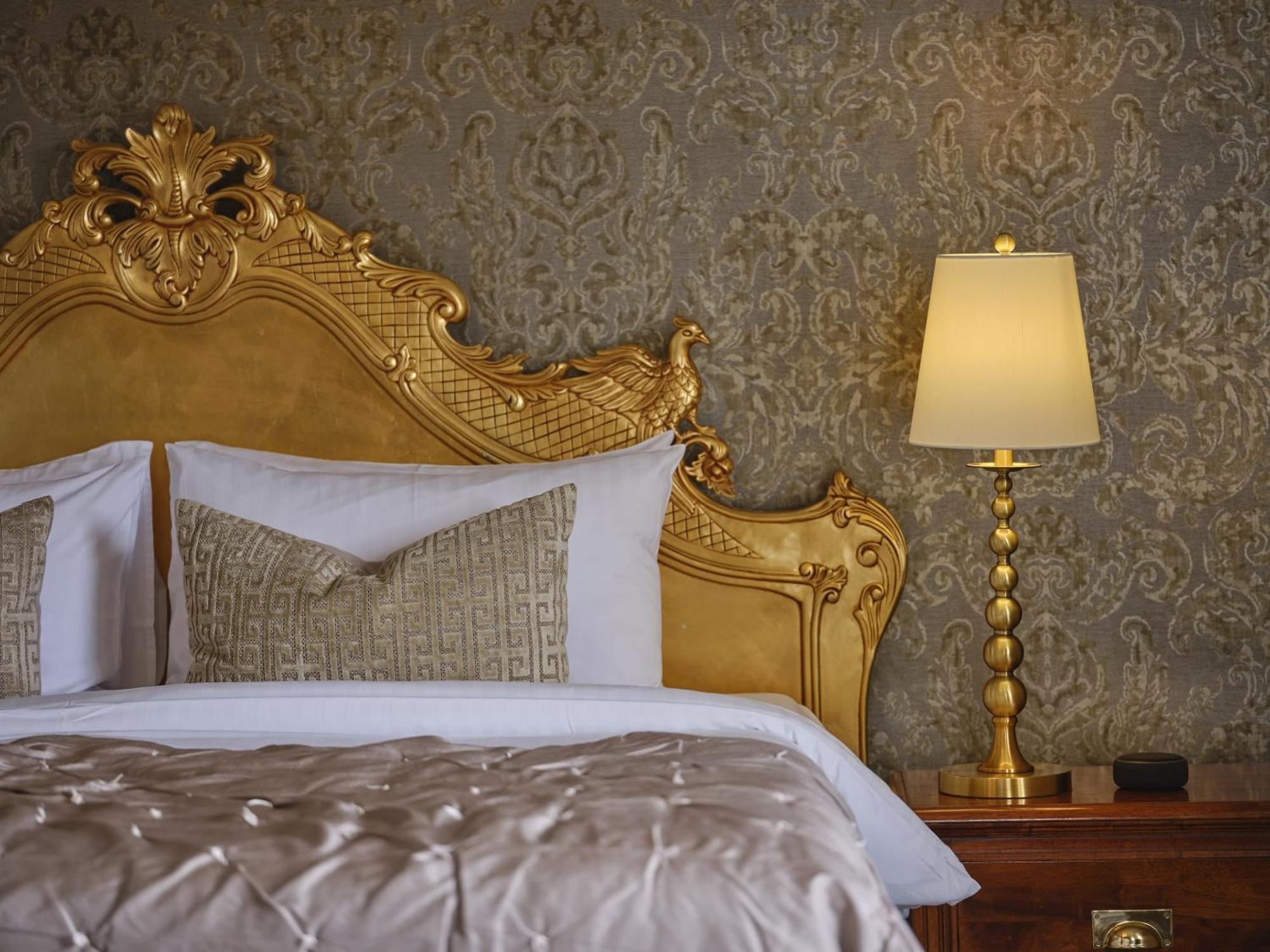 Highcliffe House Bed & Breakfast Линтън Екстериор снимка
